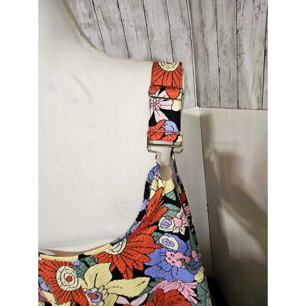 BloomChic NWT Floral Overall Pinafore Dress Size 22-24 Adjustable Strap - Picture 3 of 6